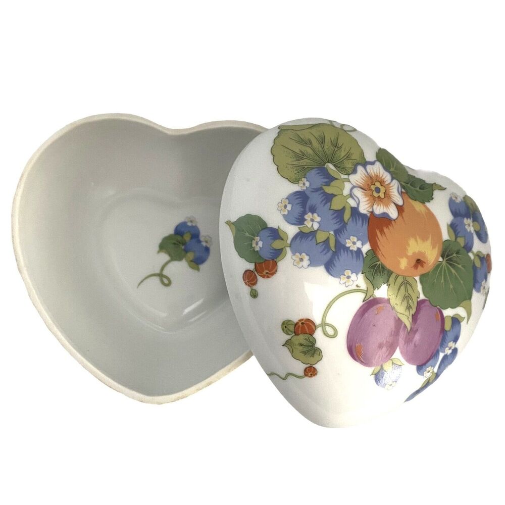 Estee Lauder Mountain Garden Trinket Jewelry Vanity Porcelain Box Japan Vintage